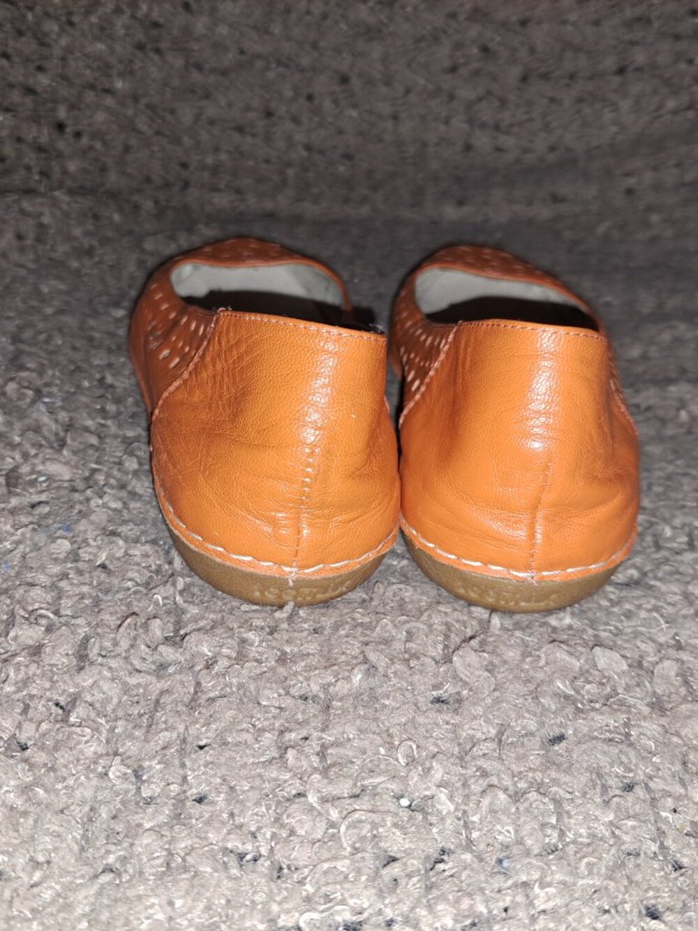 TEEMIX-Orange Perforated Leather Flats-Rubber Outsole-Vintage-Sz 38-Near Mint - Picture 6 of 8
